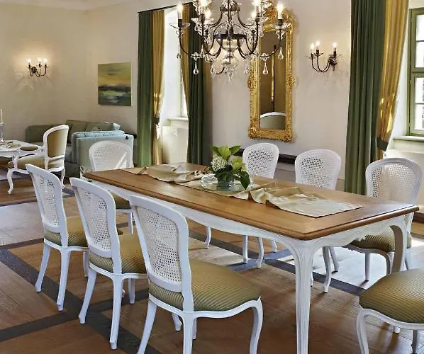 Barockschloss Pansiyon Rammenau